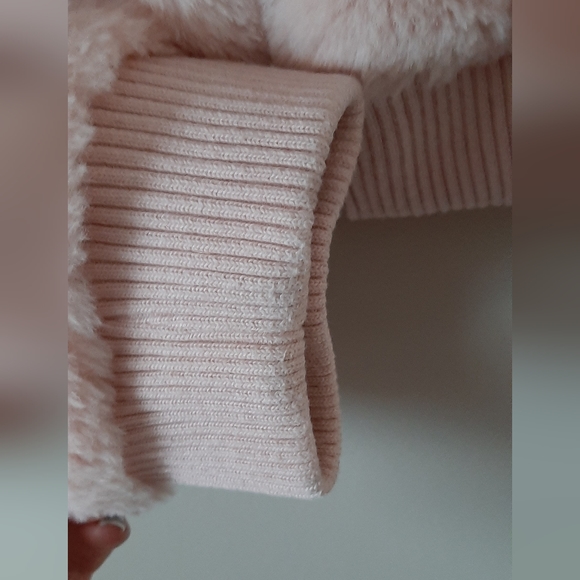 * Forever 21 Fuzzy Cropped Jacket - Picture 4 of 4